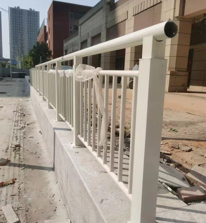 人行道護(hù)欄